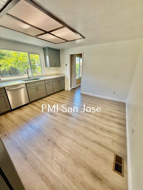 4 Bed 2.5 Bath home for rent in Milpitas property image
