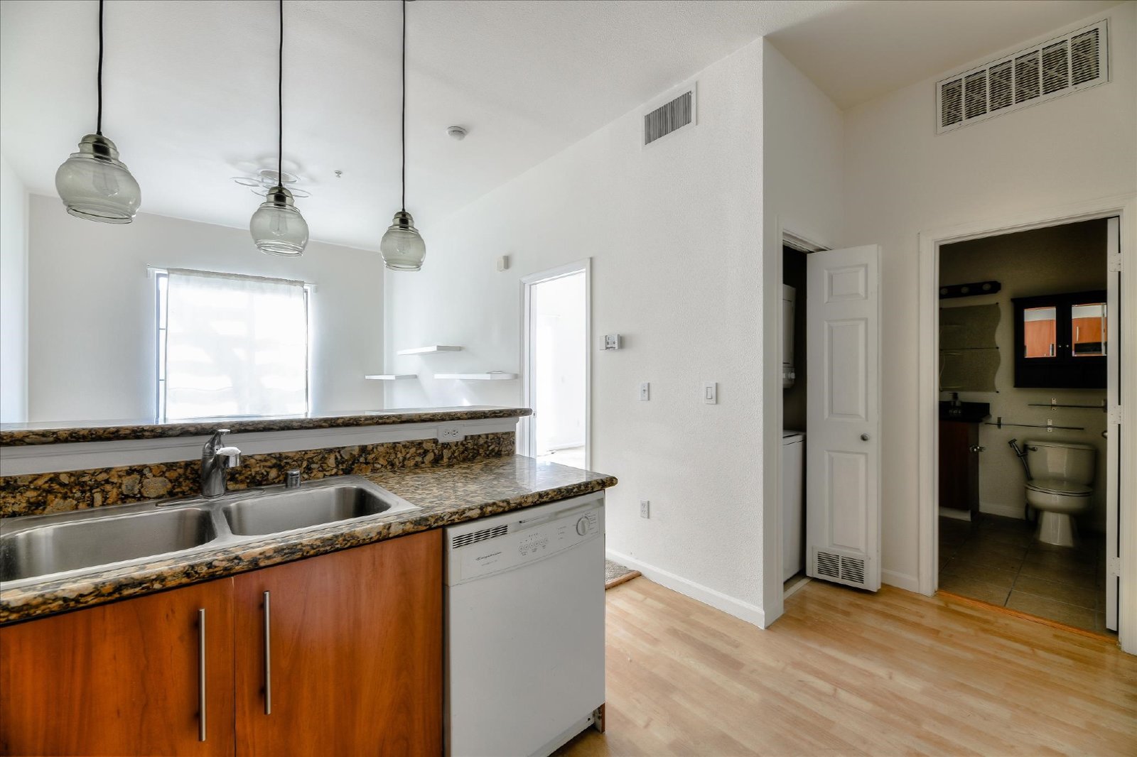 1 Bed 1 Bath Brickyard Condo near Downtown SJ property image