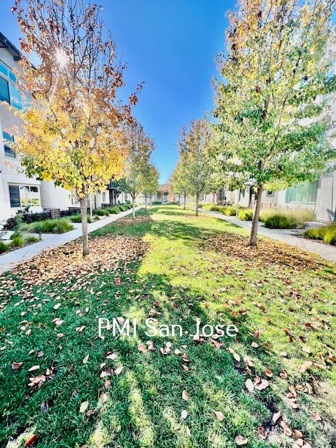 4 Bed 3.5 Bath home available in Communication Hill property image