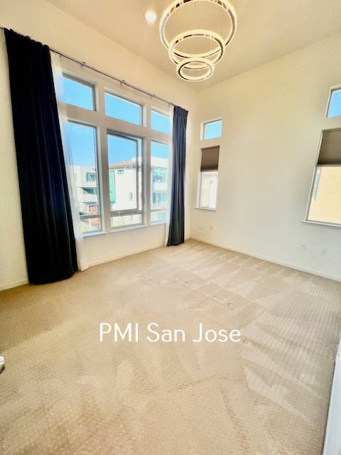 4 Bed 3.5 Bath home available in Communication Hill property image